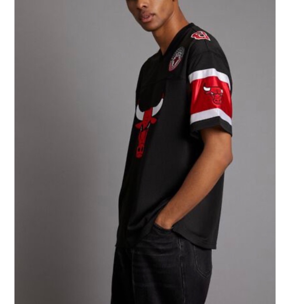 MENS NBA CHICAGO BULLS PATCH JERSEY TEE - Picture 5 of 9